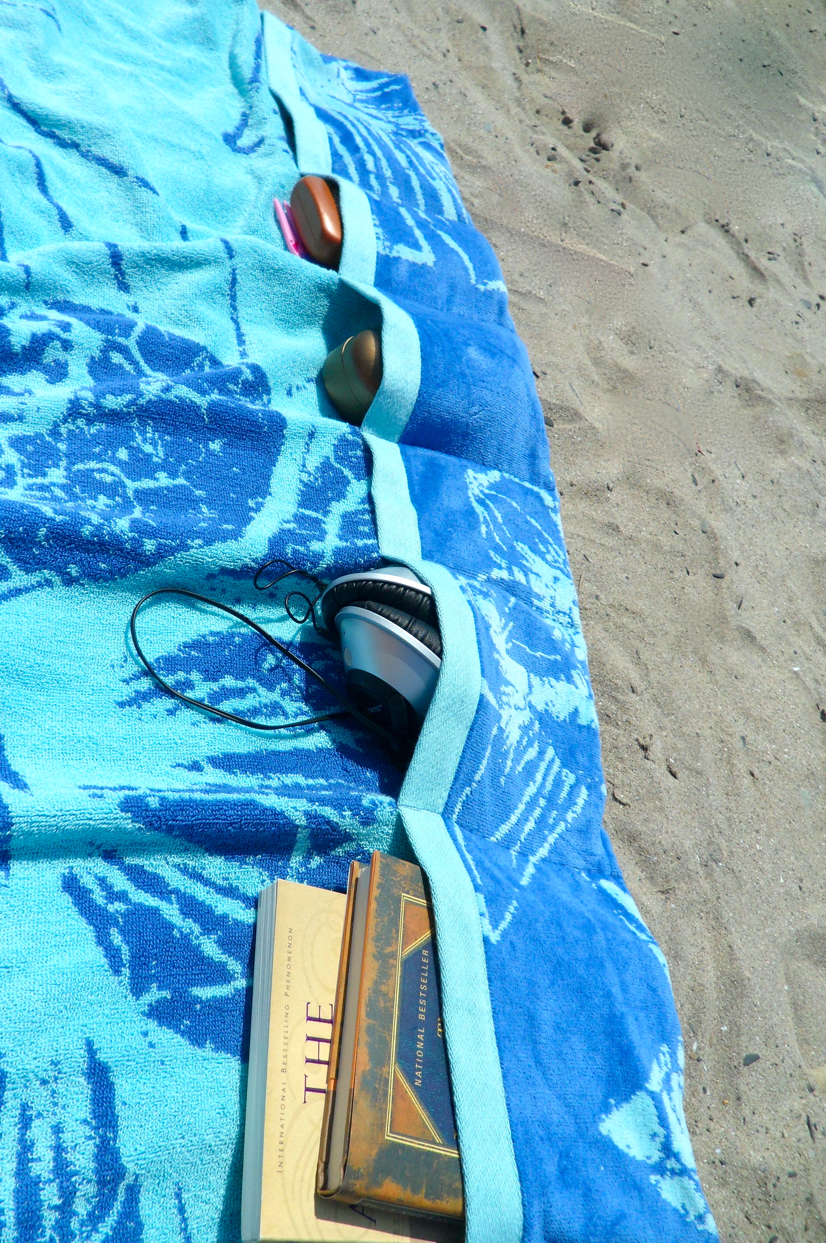beach towel with pockets